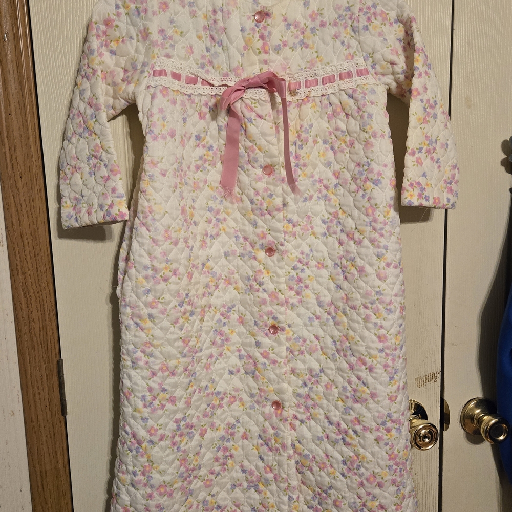 Vintage Carol Evans Penneys Quilted Kids Housecoat Sz 6x Floral Pastel Lace Trim